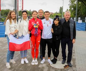 Tak miasto i najbliżsi przywitali Nikolę Horowską po dwóch złotach na uniwersjadzie w Chengdu