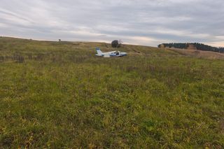 Awaria silnika w awionetce. Dwie osoby na pokładzie, chwile grozy w powietrzu!