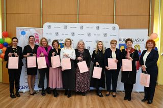 Ruda Śląska walczy z wykluczeniem menstruacyjnym. W szkołach pojawiły się Różowe Skrzyneczki