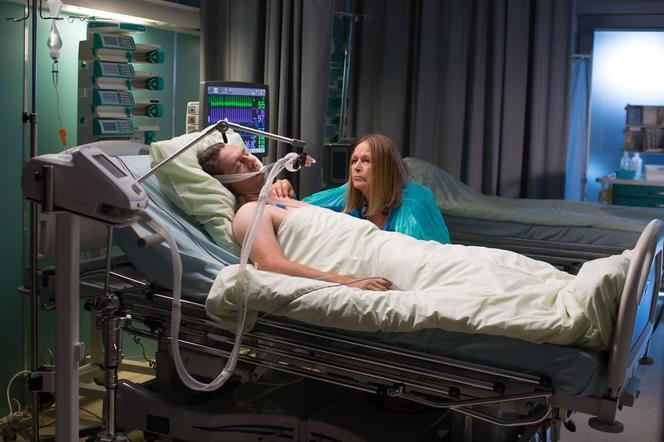 Na dobre i na złe odc. 715. Artur Bart (Piotr Głowacki), Lilka (Iwona Bielska)