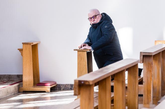 Lech Wałęsa w kościele w czasie epidemii koronawirusa