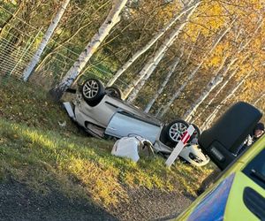 Ratownicy oburzeniem zachowaniem kierowców po wypadku na DK94 pod Legnicą. Nikt nie pomógł poszkodowanej kobiecie? [ZDJĘCIA]. 