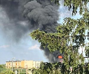 Opolskie: Pożar w Kędzierzynie-Koźlu. Płonie hurtownia ze sprzętem elektrycznym