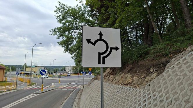 Drogowe remonty w Starachowicach. Fragment ulicy Piłsudskiego otwarty dla kierowców