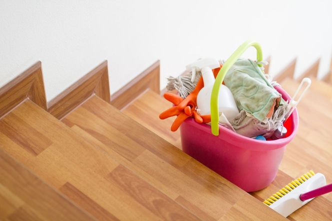 Jak czyścić schody w domu i na zewnątrz. Czyszczenie schodów z różnych materiałów