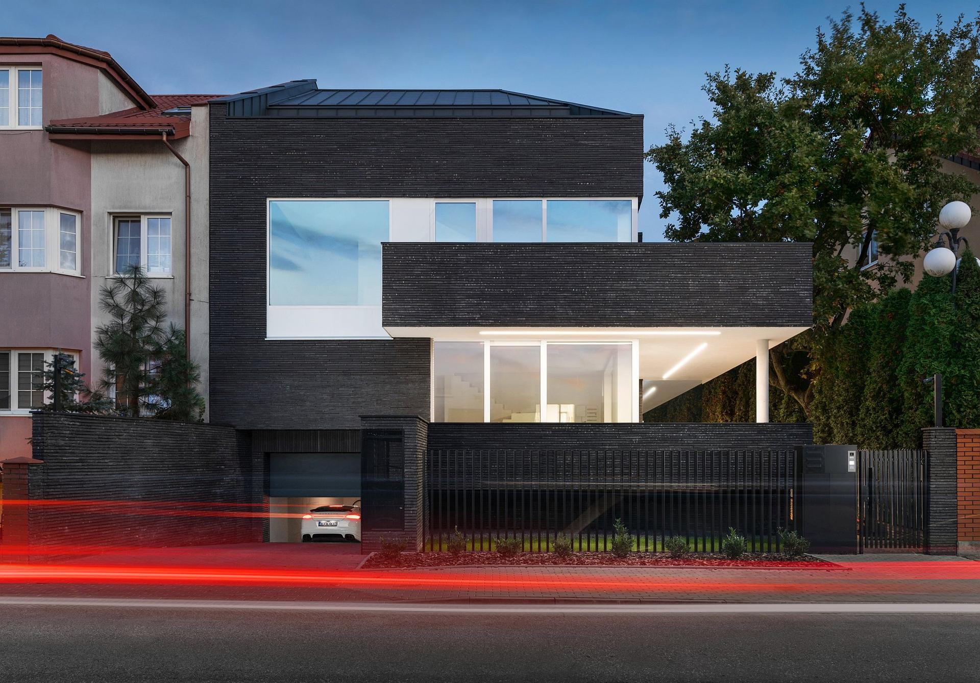 Dom z Grafitu na warszawskich Włochach