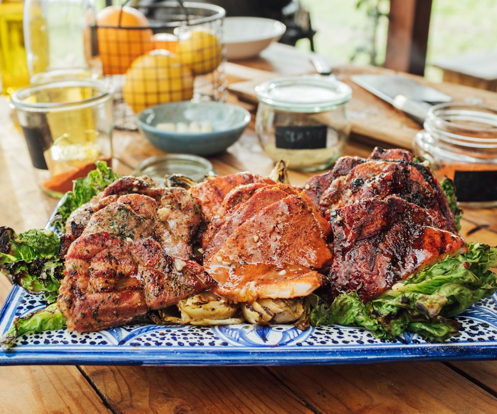 Karkówka w trzech suchych marynatach: europejska, amerykańska i wschodnia