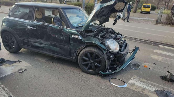 Pościg na ulicach Wrocławia. Ukradł auto z warsztatu i uciekał przed policją 