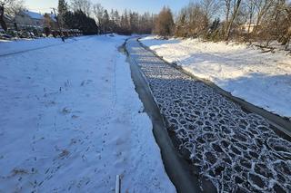  Niezwykłe zjawisko atmosferyczne na rzece w Przeworsku- Lodowe koronki