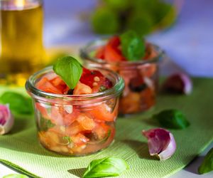 Zdrowe przekąski na wieczór kibica lub kinomaniaka - 20+ pomysłów na przegryzki dozwolone podczas diety