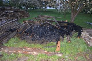 Szereg podpaleń w powiecie chełmskim. Policyjny pies podjął trop za potencjalnym sprawcą
