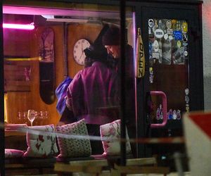 Monika Brodka winko papierosek i taksówka