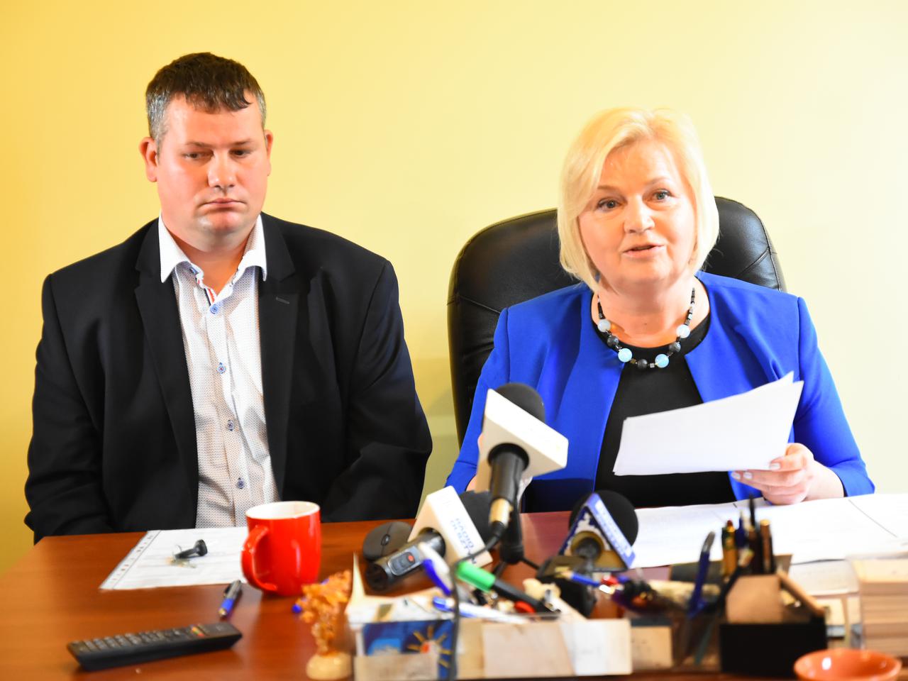 KOMORNIK OKRADŁ I DALEJ PRACUJE.