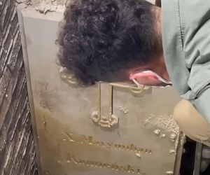 Szklana trumna z XIX wieku pod posadzką poznańskiej świątyni