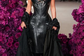 Kim Kardashian wściekła na wróżki. Obiecały jej, że zda egzamin adwokacki. Teraz uczy się w bikini