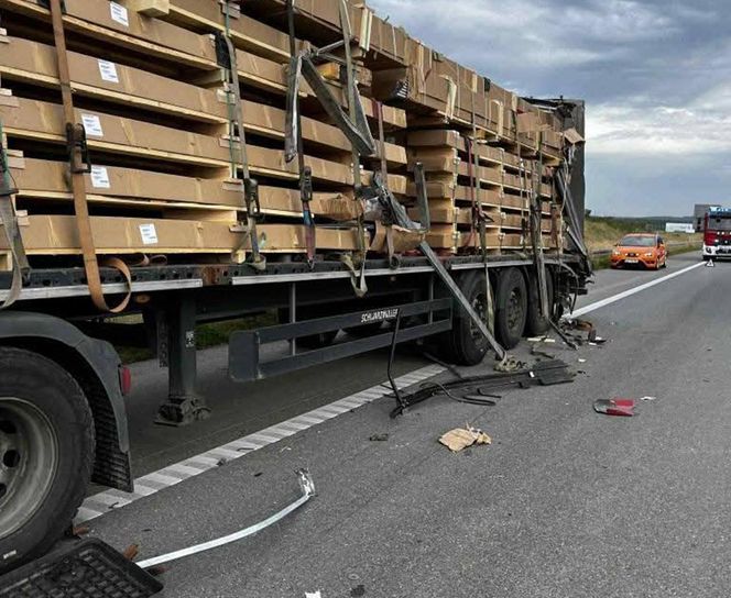 Wypadek na autostradzie A1. Zderzyły się ciężarówki