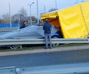 Warszawa, Włochy. Roztrzaskał samochód za 2 miliony złotych. Auto dopiero co wyjechało z salonu!
