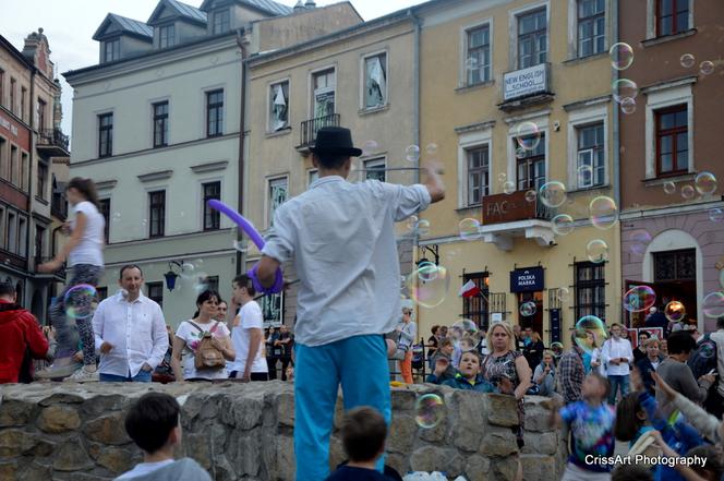 Bańki na placu Po Farze