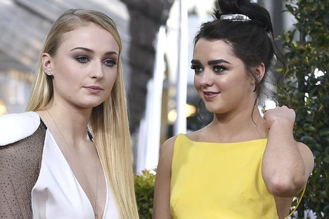 Maisie Williams i Sophie Turner