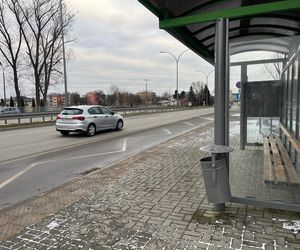 22-letni Jan trafił za kratki, bo skakał po jezdni