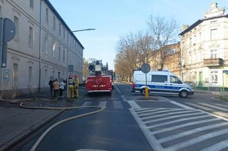  Inowrocław. Śmiertelny pożar przy ul. Toruńskiej. 7 innych osób ewakuowali strażacy [ZDJĘCIA].