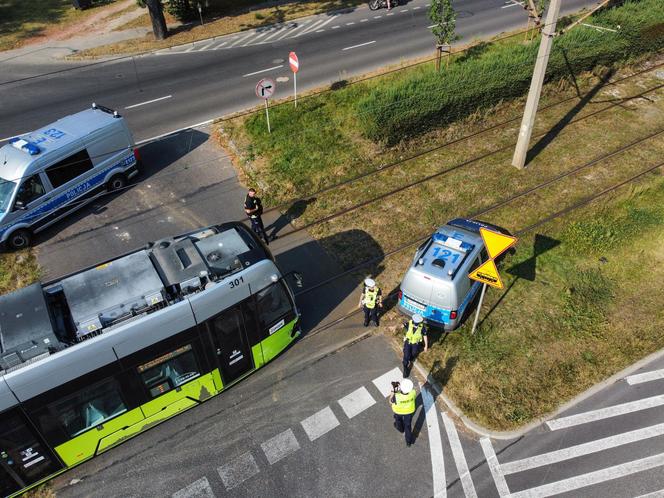 Wypadek radiowozu i tramwaju. Policjanci z Gorzowa w szpitalu