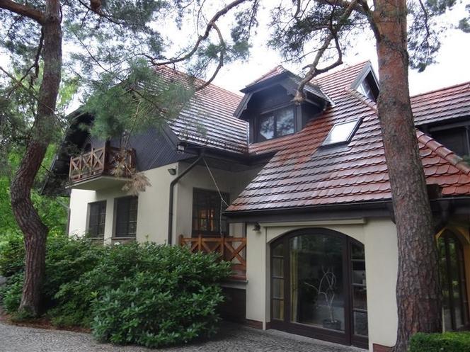 Dom przy ul. Stradomskiej 34 w Warszawie za 1 059 000 zł (cena oszacowana wynosi 1 412 000 zł)