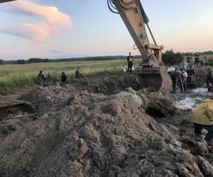 Poszukiwacze bursztynu w Rewie. Jak wyglądają poszukiwania złota Bałtyku? 