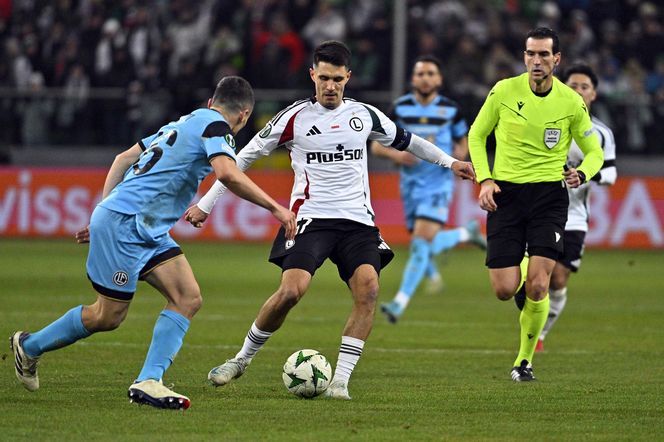 To one zachwycają na stadionie Legii. Co za piękności!