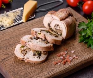 Rolada z indyka nadziewana wątróbką – dobra na obiad i na chleb