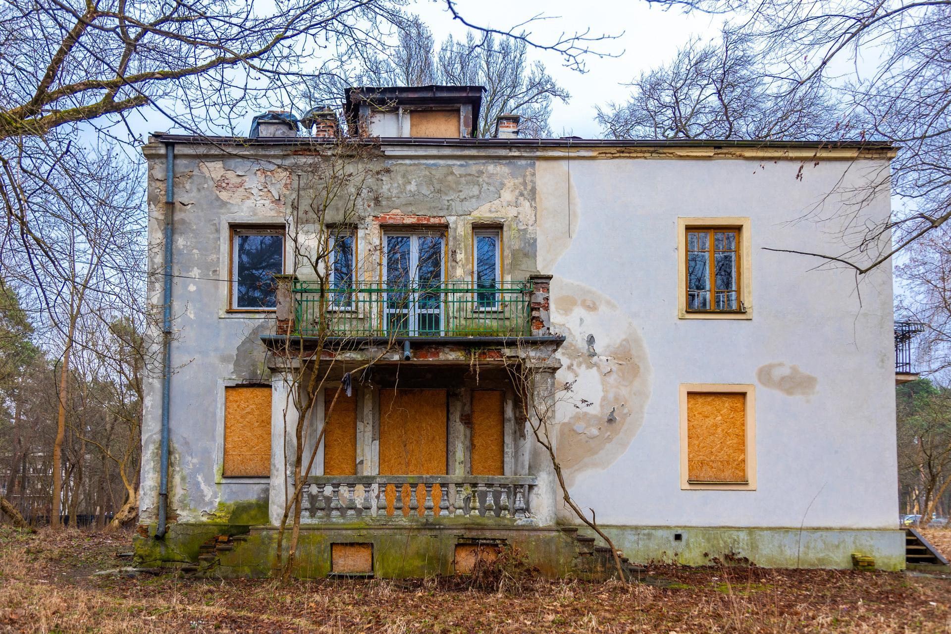 Konstancin-Jeziorna. Opuszczone wille - zobacz zdjęcia rezydencji, które kiedyś zachwycały