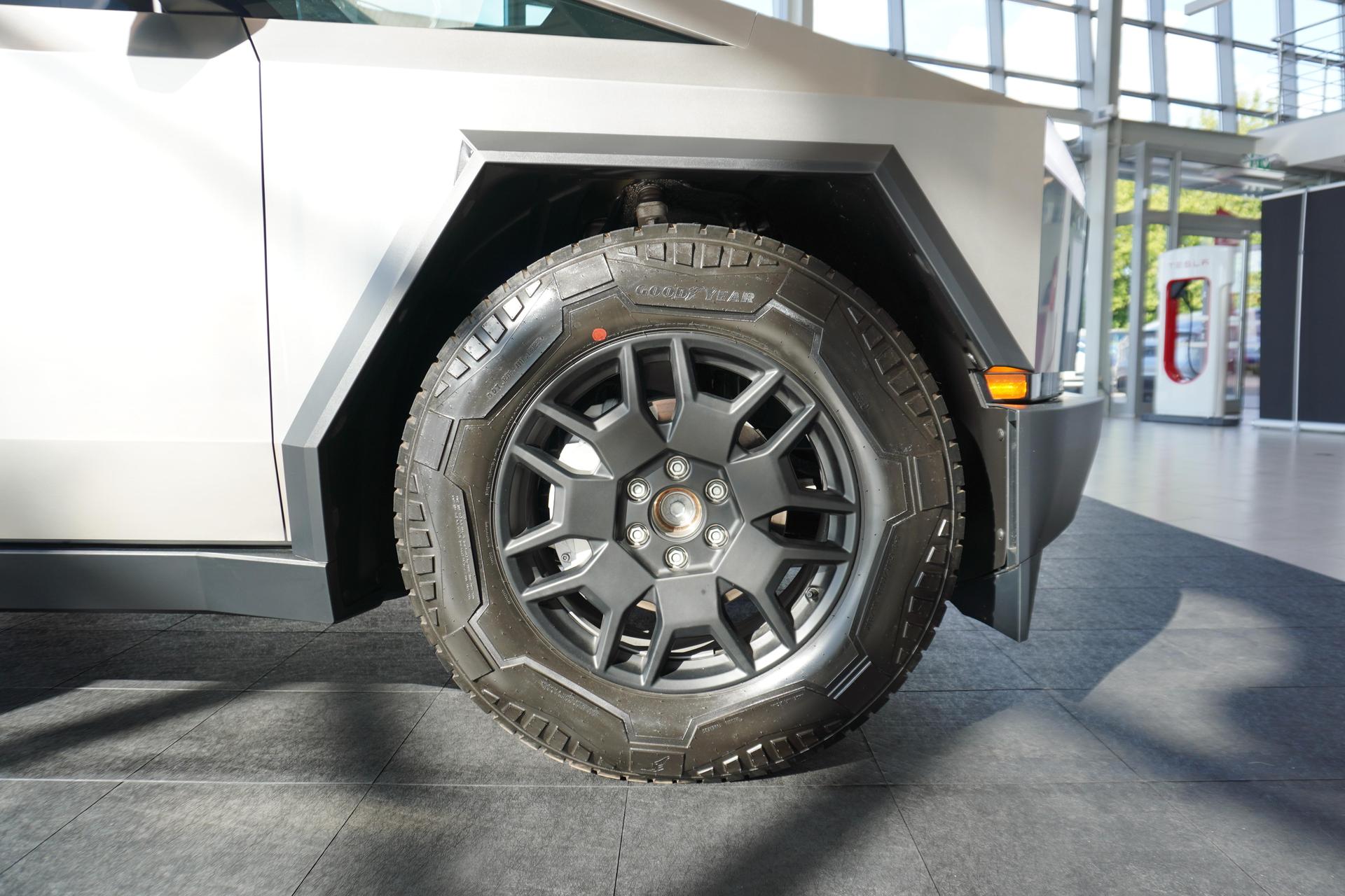 Tesla Cybertruck 
