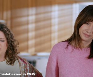 Na Wspólnej odc. 4086. Basia (Grażyna Wolszczak), Ada (Nikola Czarniecka)