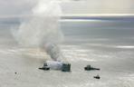 Statek Fremantle Highway u wybrzeży Holandii w ogniu! Płoną samochody elektryczne [ZDJĘCIA] 