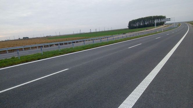Ten odcinek drogi na Podlasiu ładnieje z każdym dniem! Niedługo zostanie oddany do użytku