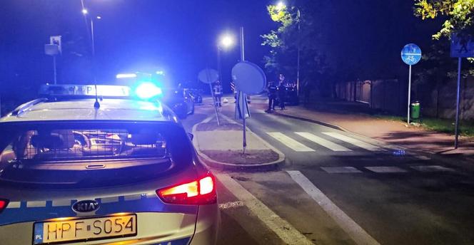 Wypadek w Tomaszowie Mazowieckim. Kierowca wjechał w piesze na pasach