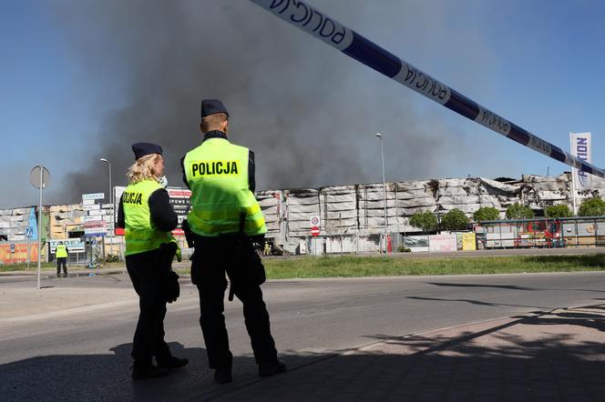 Pożar centrum handlowego w Warszawie