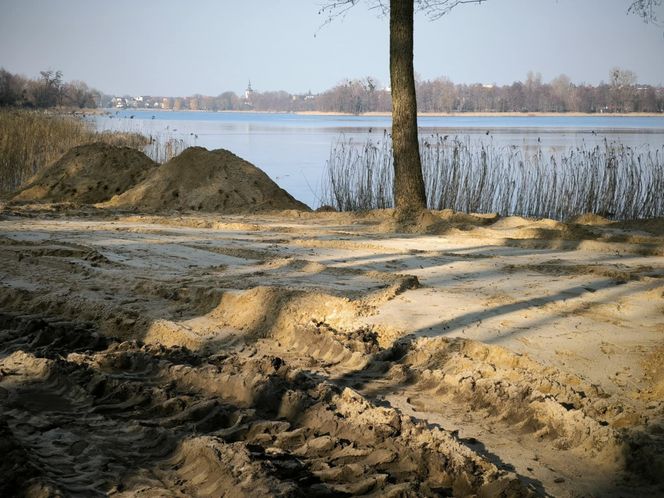 Osieczna przygotowuje plaże na Stanisławówce 