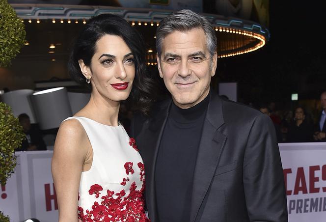 Amal Clooney URODZIŁA bliźniaki! Ile kosztował jej apartament w szpitalu?