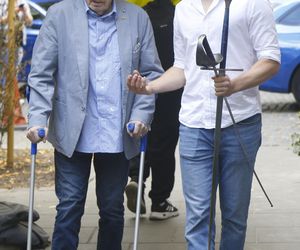 Kowboj o kulach. Tak Olbrychski wraca do zdrowia po operacji