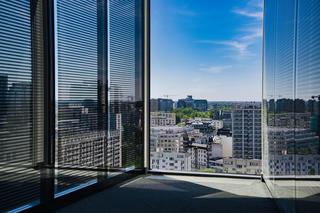 Kosmiczne ceny kawalerek w Warszawie. W innych dużych miasatch wcale nie jest lepiej!