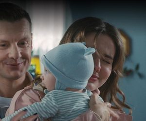 M jak miłość odc. 1881. Franka (Dominika Kachlik), Marysia (Małgorzata Pieńkowska), Antoś (Mark Myronenko),Paweł (Rafał Mroczek)