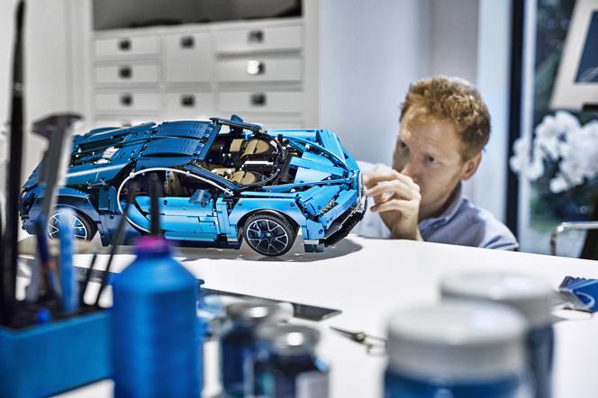 Bugatti Chiron z klocków LEGO