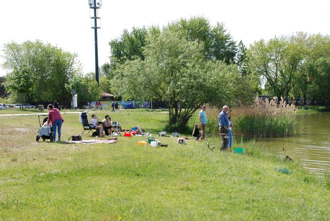 Zawody wędkarskie nad zalewem Muchawka i piknik wędkarski w Siedlcach