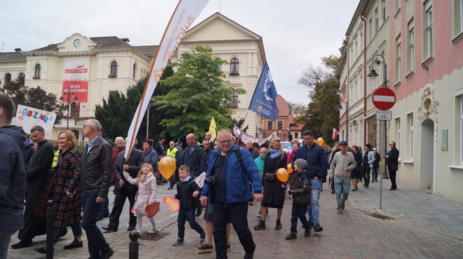 Marsz dla Życia i Rodziny 2021. Radosny tłum przeszedł ulicami Bydgoszczy