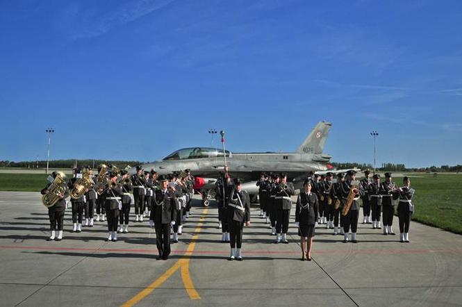 Muzyk z orkiestry zachorował na COVID-19, pomogło mu osocze