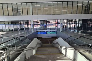 Dworzec Olsztyn Główny będzie miał swojego patrona. Co o obiekcie sądzą podróżni?