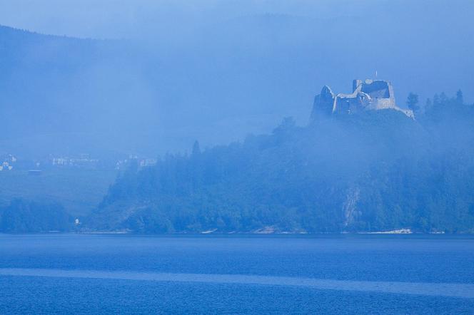Zamek w Czorsztynie nad Jeziorem Czorsztyńskim