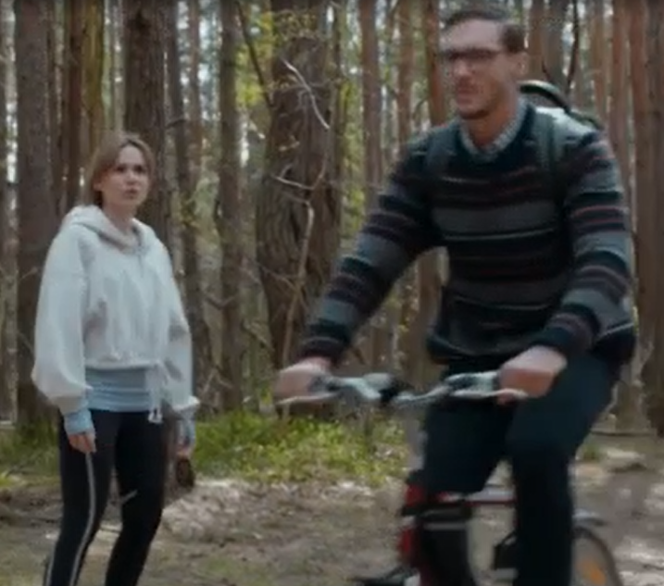 Na dobre i na złe po wakacjach 2022. Hania (Marta Żmuda Trzebiatowska), Piotr Korban (Mikołaj Roznerski)