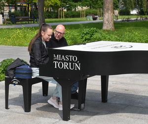 Fortepian przed Urzędem Miasta to prawdziwy hit!